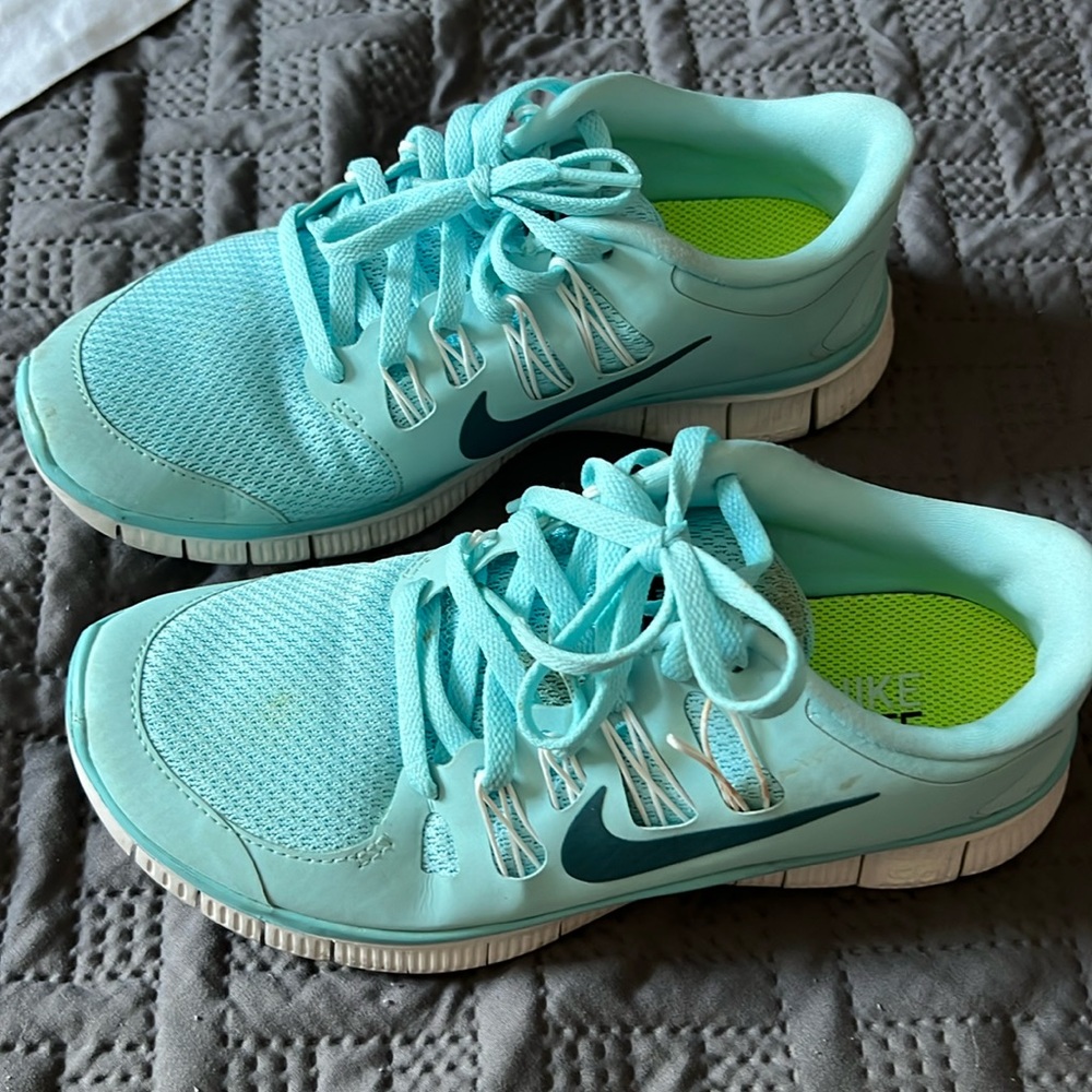 Nike sneakers - Picture 2 of 7